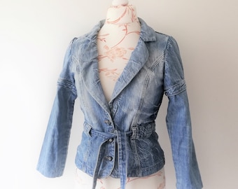 Blazer jeans vintage com cinto: jaqueta jeans ajustada Y2K, tamanho XS