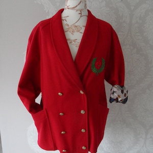 Giacca blazer vintage in lana rossa con stemma ricamato, giacca doppiopetto in lana leggera anni &#39;90, taglia piccola, realizzata in Finlandia, stile Heathers
