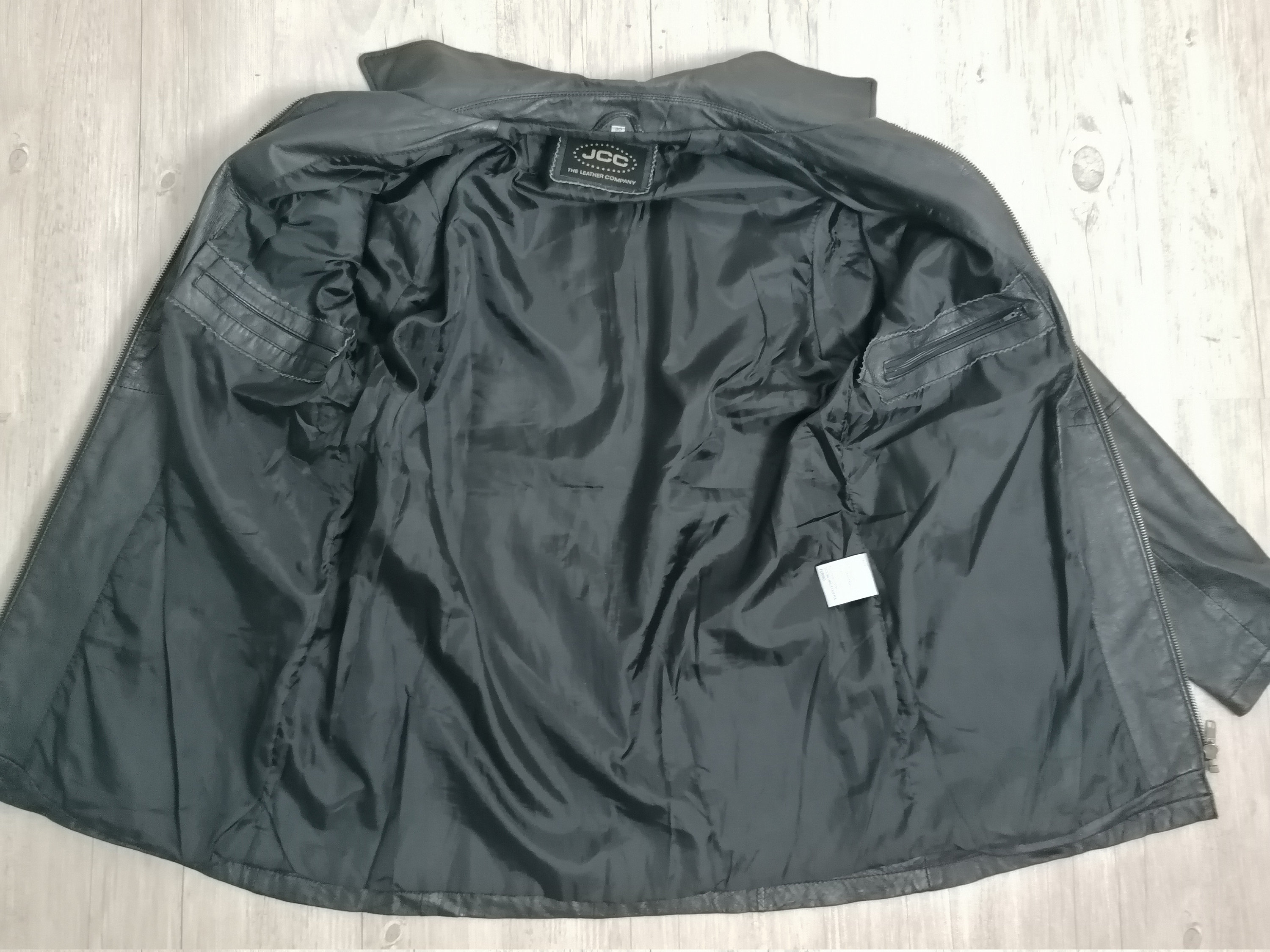 た*ど様 90s vintage A-2type leatherflight j Vintage Black Leather Jacket Women 90s Zippered Leather