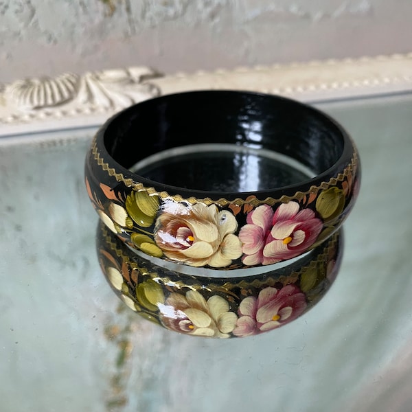 Vintage Floral Wooden Bangle Lacquered Black Rose Bangle Folk bracelet Zhostovo Flowers Bangle Handpainted Wood Folk Art Traditional bangle