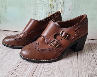 Vintage Wingtip Shoes Brown Genuine Leather Bucle Round Toe Stuck Heels Oxford Pumps Women Size EU 39 /  UK 6 / US 8  Vintage Clothing