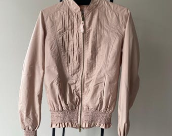 Guess Dusty Pink Quilted Jacket – Romantic Boho Outerwear (Size S/M)