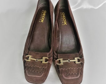 Vintage Brown Suede Leather Geox Flat Loafer Pumps Slip On Gold Buckle Dress Shoes Size EU 38.5 / UK 6 / US 8 Vintage 90s Shoes
