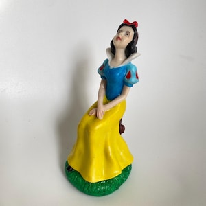 Disney Snow White Collectable Princess Resin Statue by SLOTZ Disney Princess Snow White Small Doll Collectible Disney Toy