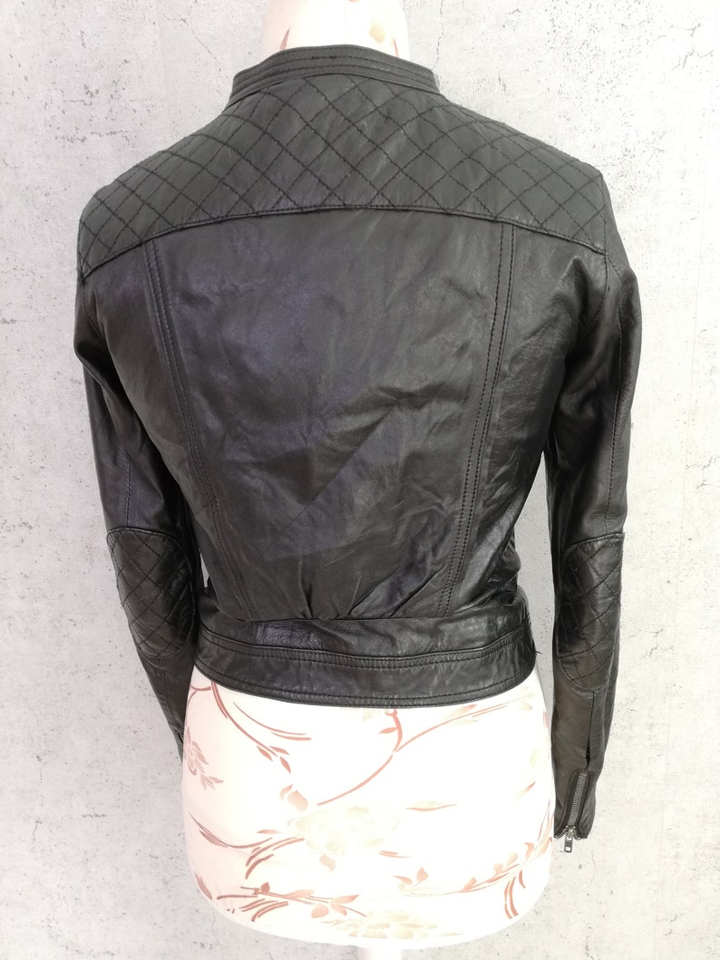 Vintage 90s Black Leather Biker Jacket Women Black Leather Quilted Shoulde Crop Jacket Zip Up BJacket Size Small Vintage Clothing Women image 2