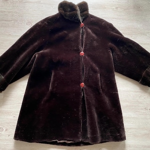 Vintage Chocolate Brown Faux fur Coat Women Glossy Fur Evening Coat Owersize Size Small / Medium Comme Du Vrai Paris Made in France 80s