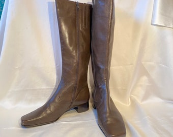 Brown Leather Riding Boots Genuine Leather Hight boots Low Heels Boots Size US 8.5 / UK 6.5 / EU 39 Leather Boots Women