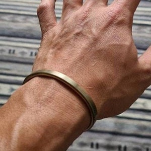 GalisJewelry Cuff Chain Stainless Steel Gold Bracelet for Men - Everyday Men's Bracelets, Non-Rusting Mens Stainless Steel Bracelet - Chain Bracelet
