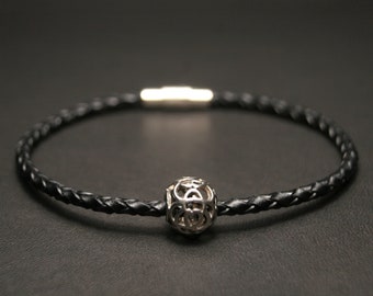 Pulsera Kumihimo de cuero negro: cierre de acero inoxidable