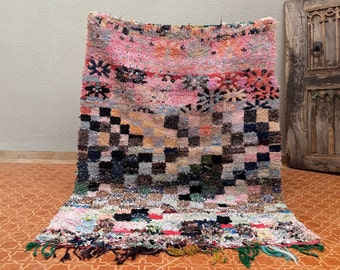 ヴィンテージのピンクストライプのモロッコラグ：手織りウールのブー