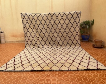 Vintage Beni Ourain Rug 6.5 x 9 ft: Handwoven Moroccan Wool Rug