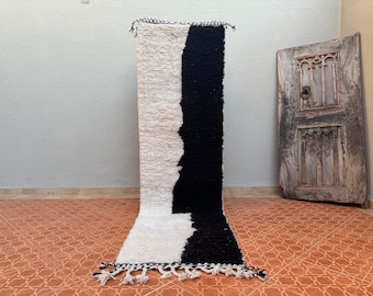 Moroccan Black runner - Moroccan White rug - Handmade rug - Berber White runner - Narrow runner - Authentic Berber carpet - Contemporary rug