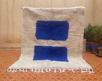 Handmade Beni Ourain Rug: White & Blue Abstract Moroccan Knotted Rug
