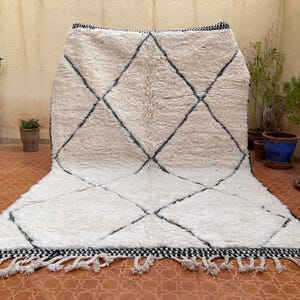Weißer Marokkanischer Beni Ourain Teppich - Handgefertigter Berber Teppich - Minimalistischer Marokkanischer Teppich - Weicher Wollteppich