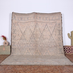 Authentic Moroccan rug, Vintage Beni mguild rug 7x10 ft, Living room rug