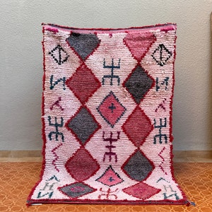 Pink Moroccan rug 4 x 6 Feet Vintage rug - Azilal Pink rug - Bouchrouite rug - Tribal Boho rug - Floor rug - Berber rug - Morocco rug