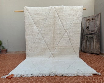 Hand Knotted Beni Ourain Rug: White Wool Berber Moroccan Rug