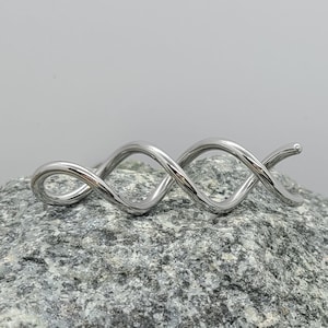 Swirl Twist Barbell - 10 Gauge