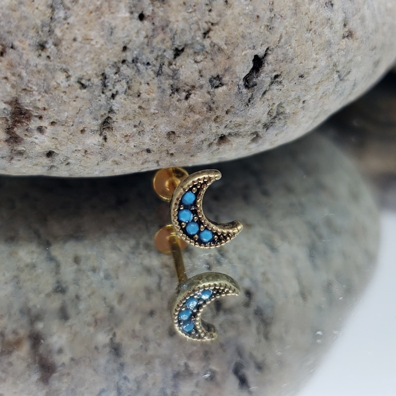 Gold Plated Turquoise Crescent Moon Lip Labret