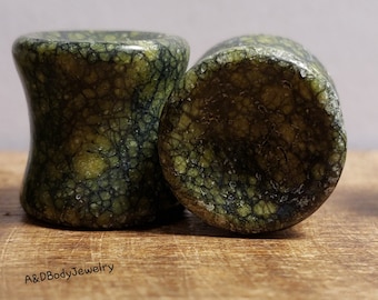 Green Natural Stone Serpentine Concave Saddle Plug