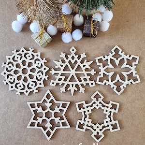 Christmas tree wooden snowflakes ornaments,xmas tree wooden snowflake decorations,tree decor,christmas tree wooden snowflake decorations