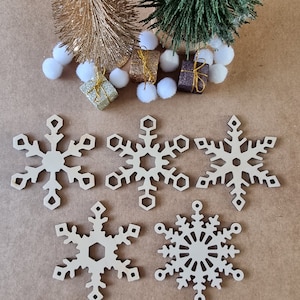 Christmas tree wooden snowflake ornaments, xmas tree wooden snowflake decorations,christmas tree decorations,wooden snowflake ornaments
