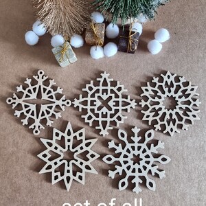 Christmas tree wooden snowflake ornaments,xmas tree snowflake ornaments,xmas decorations,christmas decor,wooden snowflake ornaments