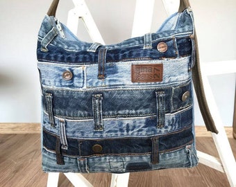 Denim bag, messenger bag,zippered bag,denim hobo purse, sac jean recycle,jeans tasche,crossbody, upcycling style