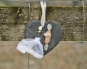 Pebble Couple Heart / Valentines Gift for Her / First Anniversary Gift for Couple /  Engagement Pebble Art / Gift for Fiancé