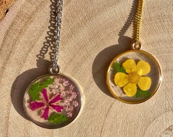 Necklace | Resin Necklace | Gold or Silver | Flower Necklace