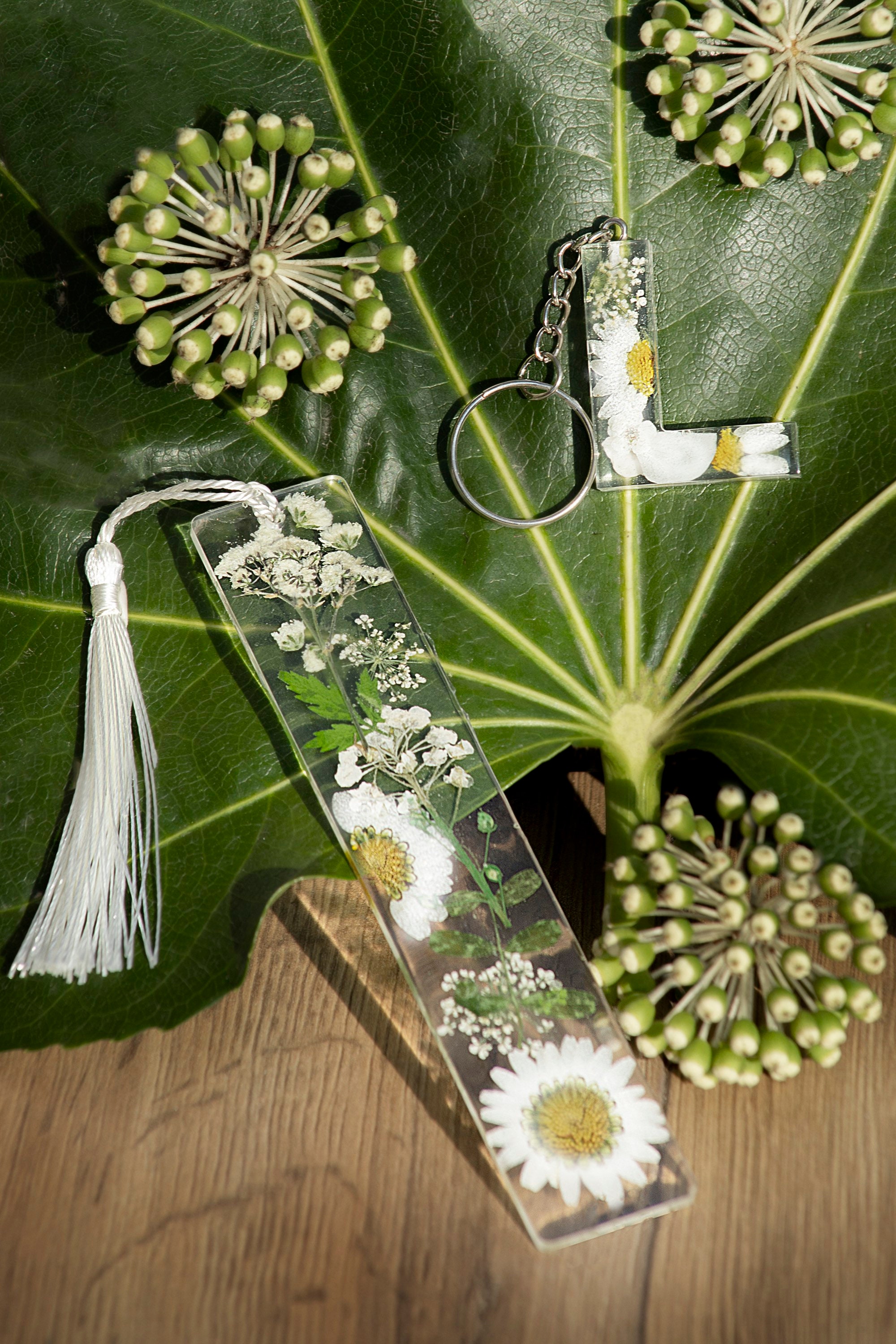 Flower resin bookmark Etsy