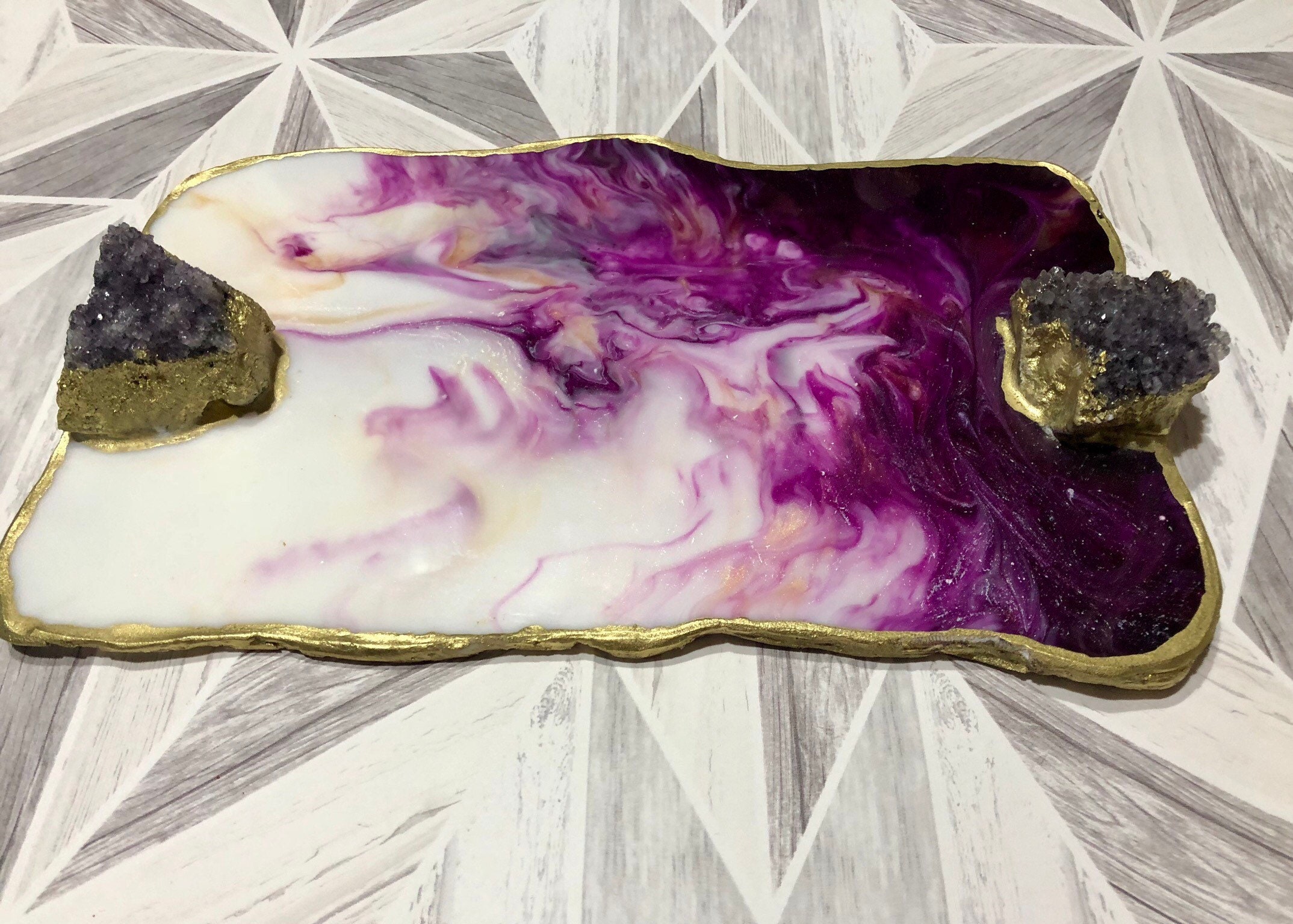 Amethyst geode jewellery tray. Epoxy resin perfume tray. Geode Etsy
