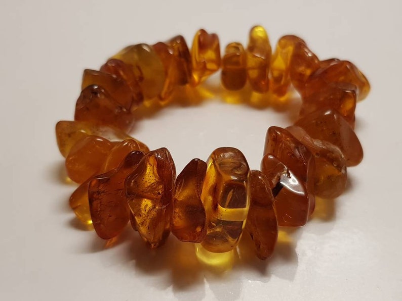 amber bracelet benefits