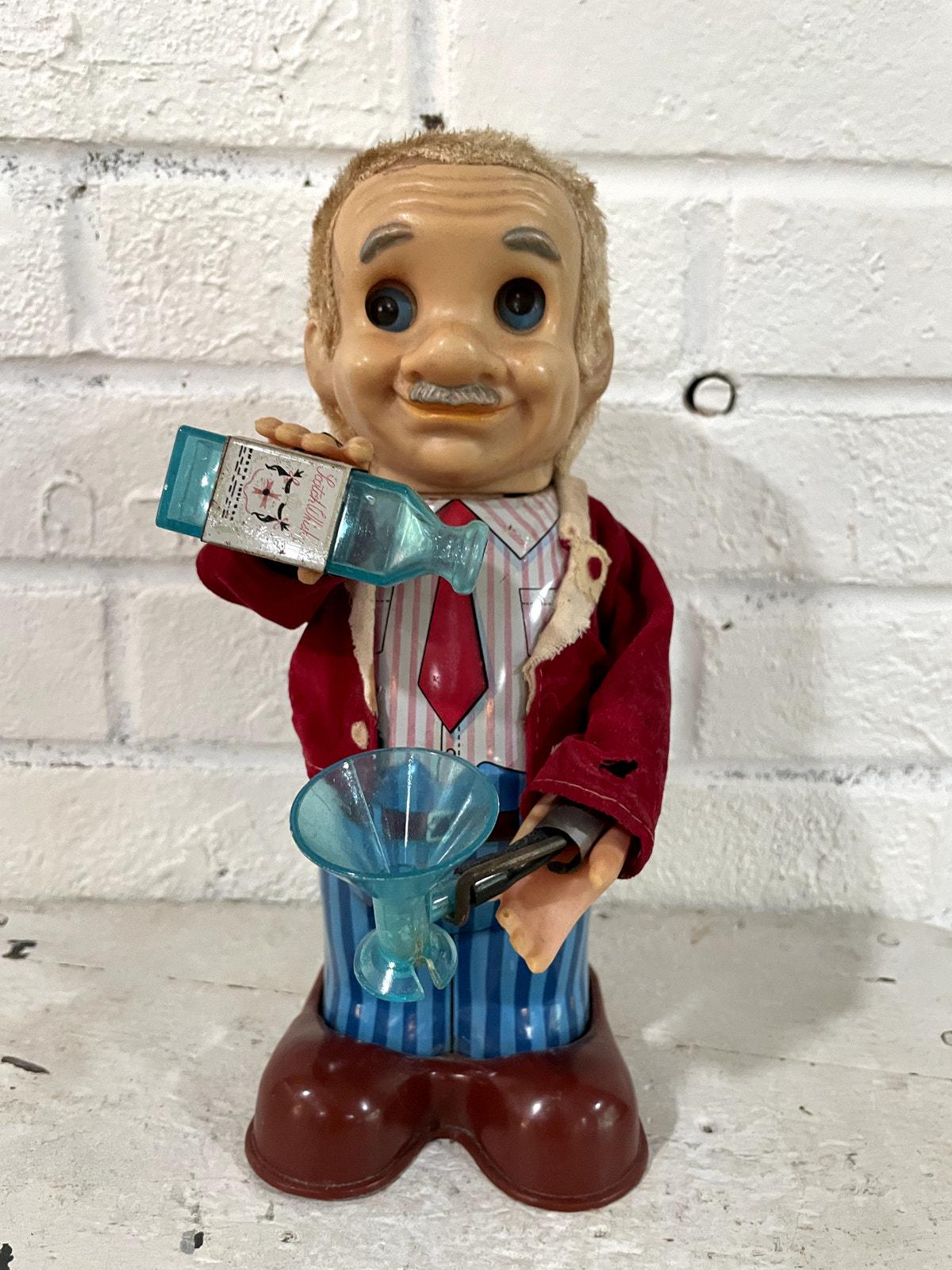 ヴィンテージ　ブリキ人形　バーテンダー Tin Toy Bartender - Etsy