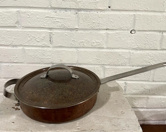 Padella vintage norvegese in acciaio inox rivestito in rame con coperchio, stile scandinavo MCM.
