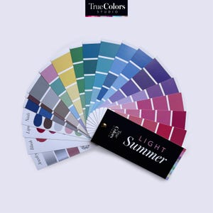 Ventaglio di colori estivi chiari per lo shopping