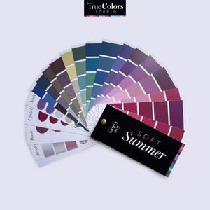 Zachte zomerkleurenpaletwaaier om te winkelen