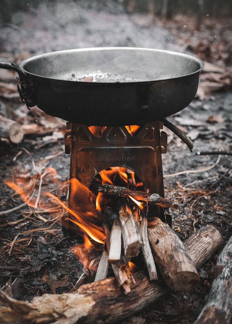 Handcrafted Traditional Wooden Spoon Uberleben Dursten Kanu Spoon Camping Backpacking or Bushcraft Lightweight /& Eco-Friendly