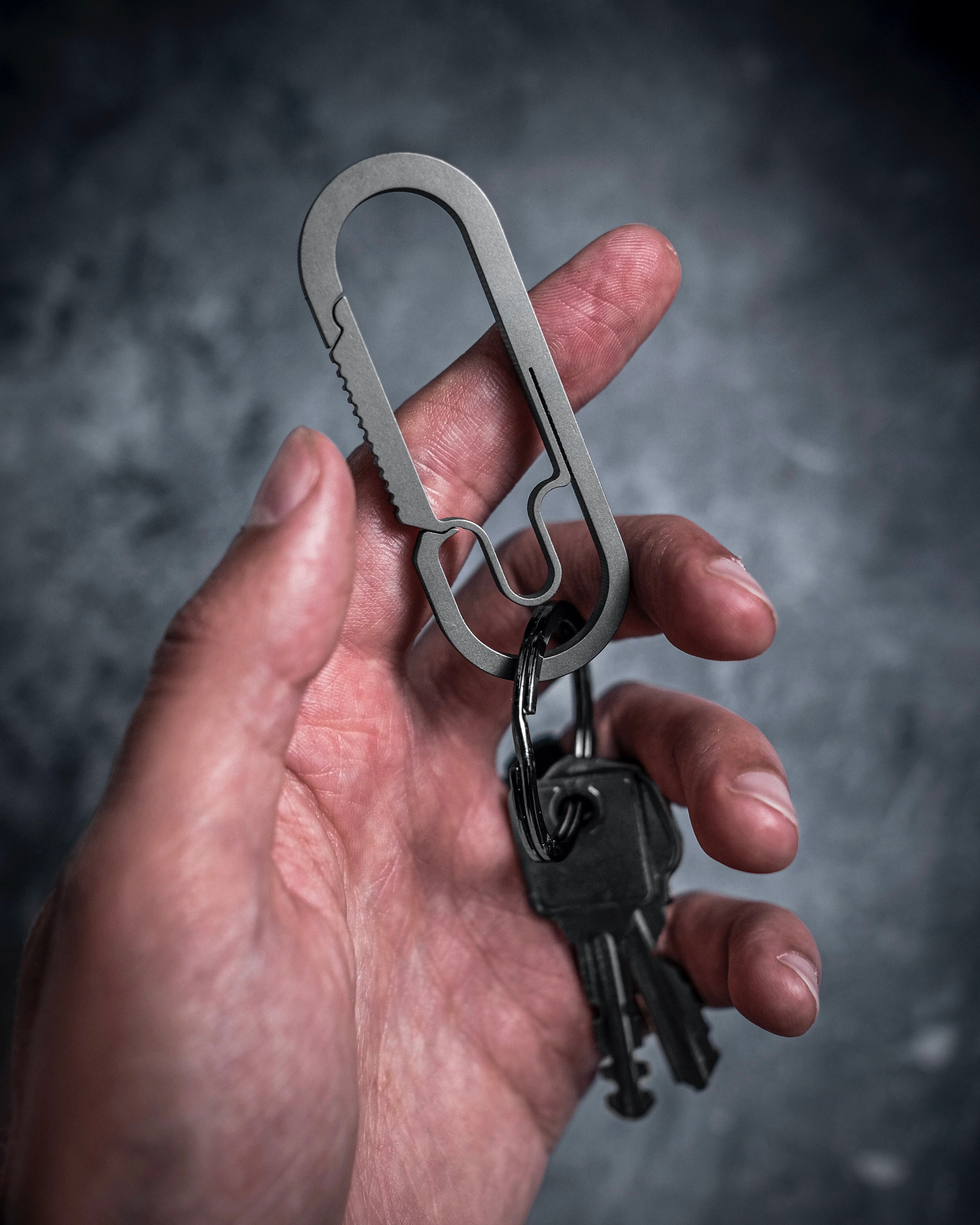 "The Baxter" Titanium Carabiner Keychain | Ultralight Everyday Carry Anti-Lost | Heavy Duty Quick Release Clip, Key Organizer