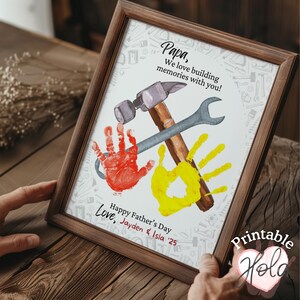 Papai, eu/nós amamos construir memórias com você, artesanato com impressão de mãos para o dia dos pais, cartão de caixa de ferramentas como presente adicional dos netos