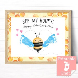 Manualidad de huellas de manos para San Valentín para bebés de guardería, arte imprimible con huellas de manos para clases de preescolar, descarga digital del Día de San Valentín de abejas, regalo para padres