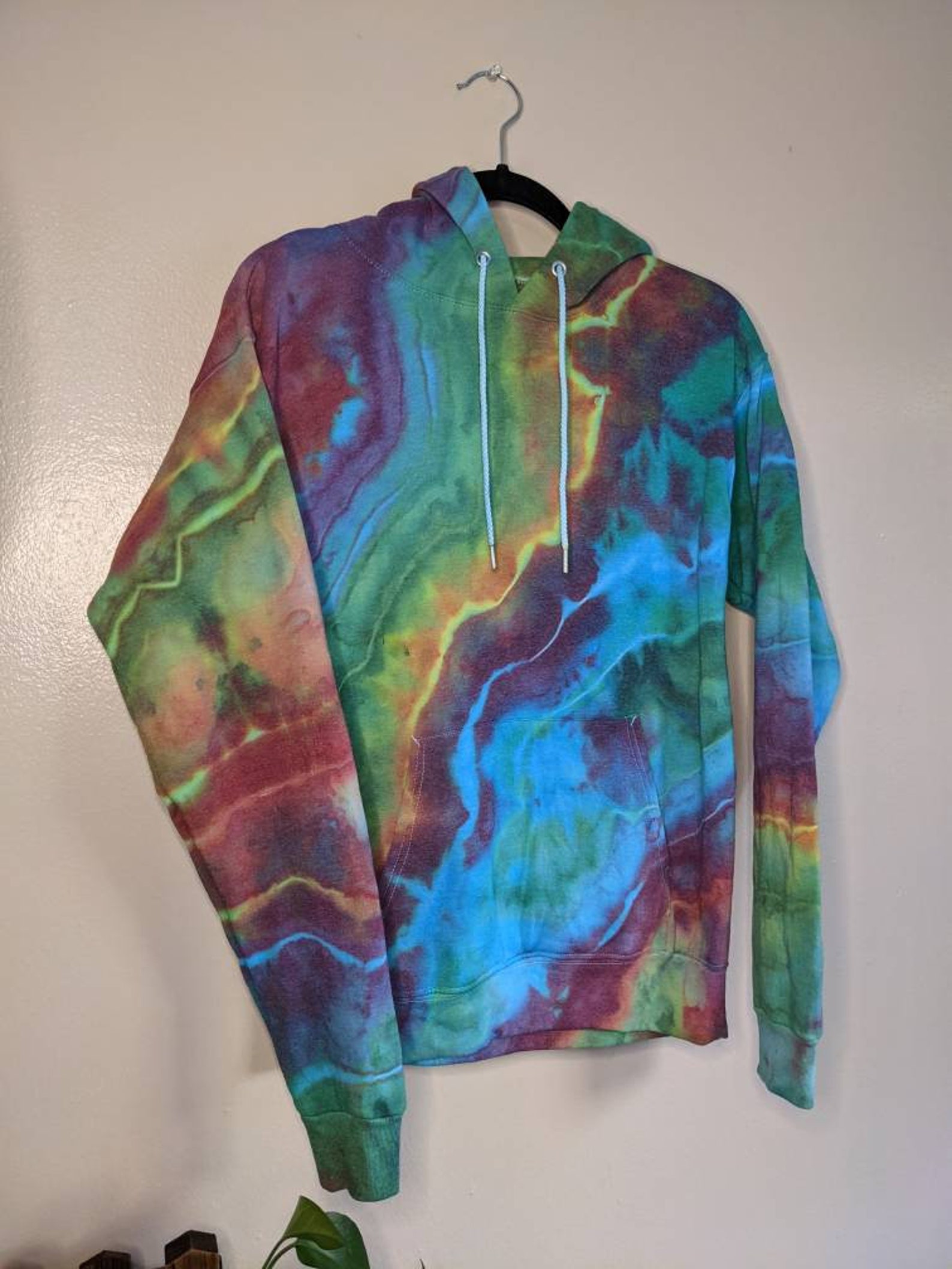 geode tie dye hoodie