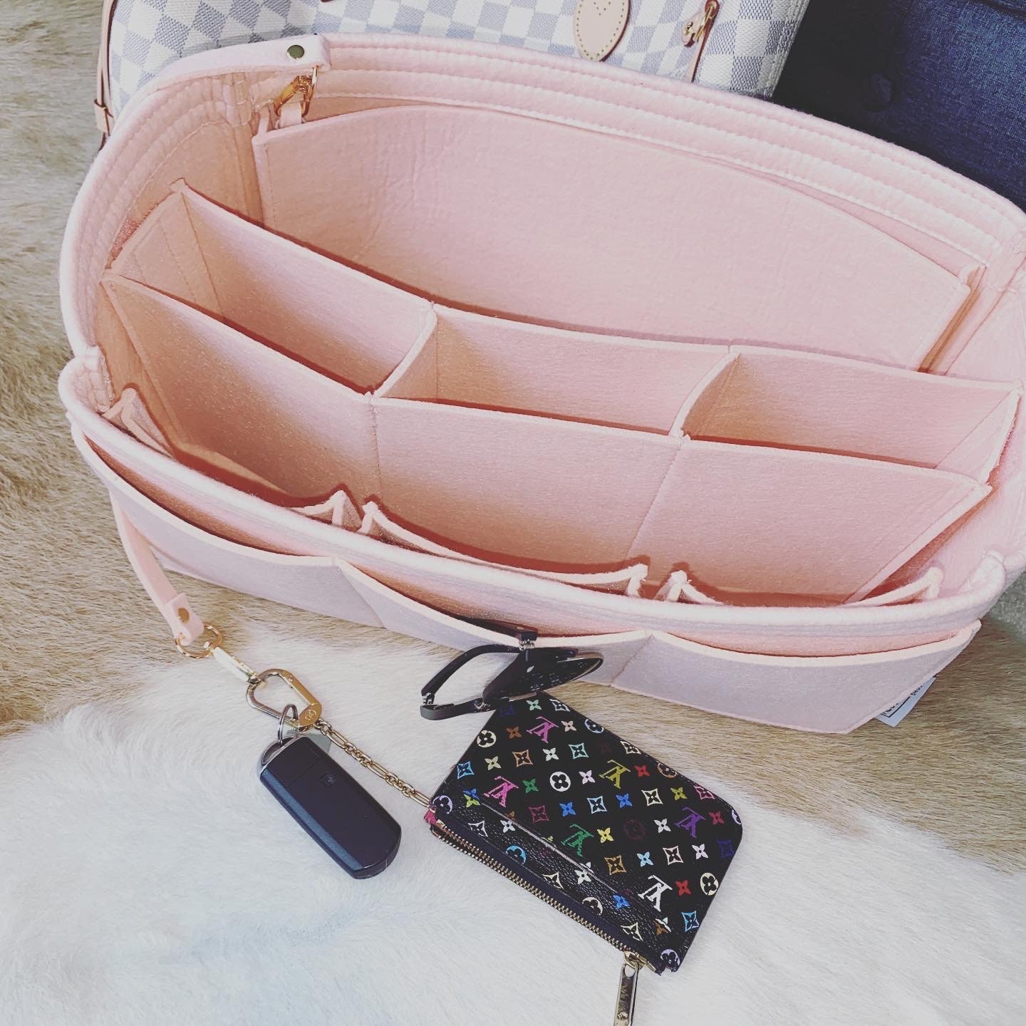 Louis vuitton neverfull organizer pink hotsell