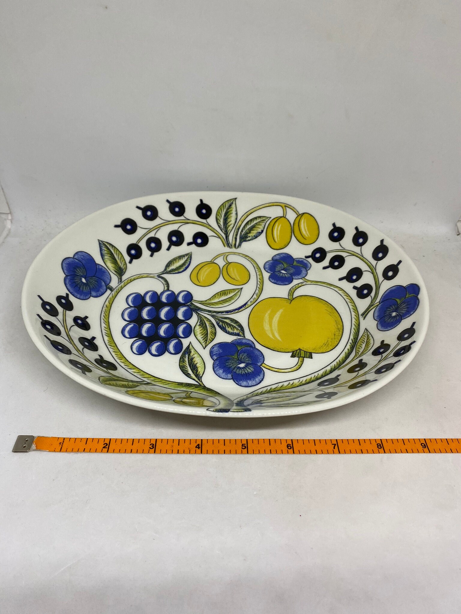 Paratiisi by Arabia, Designed by Birger Kaipiainen, Finnish