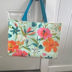 Spartina 449 vintage shoulder bag, tote, travel, beach bag, floral print, heavy canvas