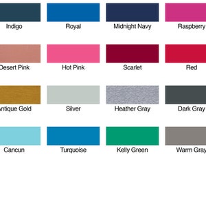 Puede incluir: Una carta de colores que muestra 18 colores diferentes de tela. Los colores incluyen Azul Tahit&iacute;, &Iacute;ndigo, Real, Azul Marino, Frambuesa, Lila, P&uacute;rpura Rush, Rosa Desierto, Rosa Caliente, Escarlata, Rojo, Naranja Claro, Crema de Pl&aacute;tano, Oro Antiguo, Plata, Gris Jaspeado, Gris Oscuro, Negro, Menta, Canc&uacute;n, Turquesa, Verde Kelly, Gris C&aacute;lido, Verde Militar y Blanco.
