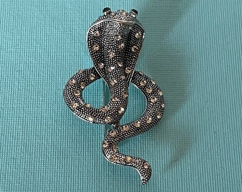 Vtg 80s King Cobra 1.5 pin badge C046a