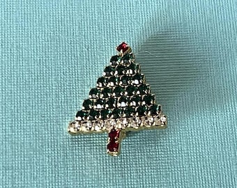 Vintage Christmas tree brooch, rhinestone Christmas tree pin, Christmas jewelry, holiday jewelry, Christmas tree pin vintage, holiday brooch