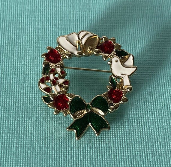Vintage wreath brooch, dove wreath pin, Christmas 