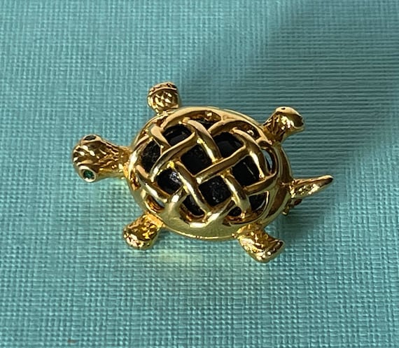 Vintage turtle brooch, gold turtle pin, snapping t